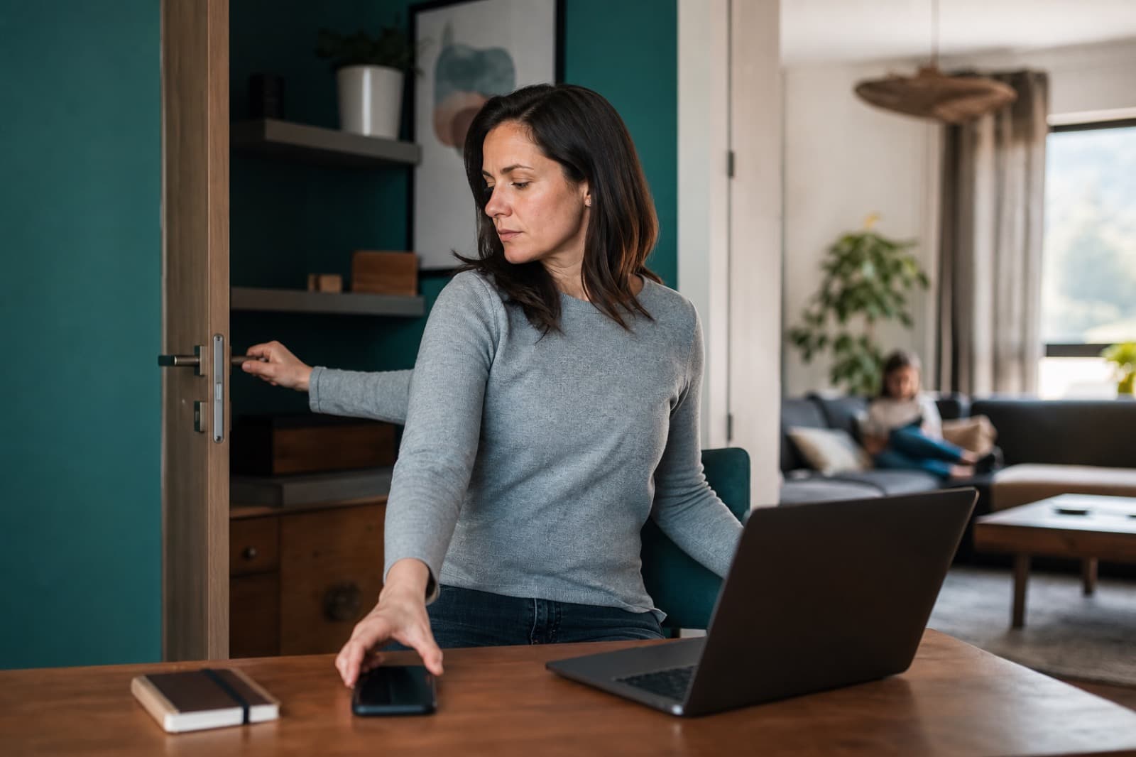 A client closing a door before an online session